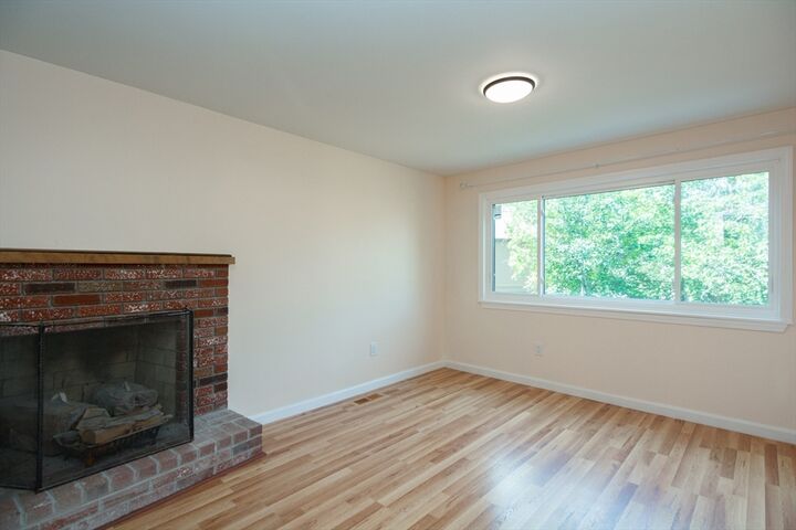 Property Photo: 10 E Bluff Rd 10 MA 01721