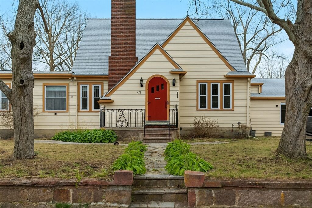 Property Photo:  28 Edgeworth St  MA 02189 