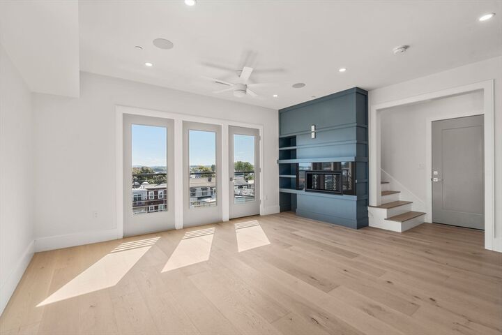 Property Photo:  527 East 7th Street 7  MA 02127 