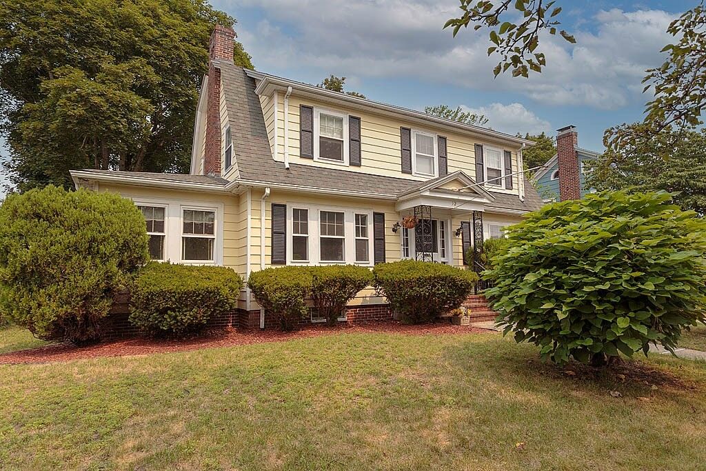 Property Photo:  52 Oak Ridge Road  MA 02155 