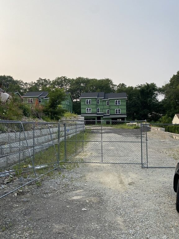 Property Photo: 47 4th St MA 01602