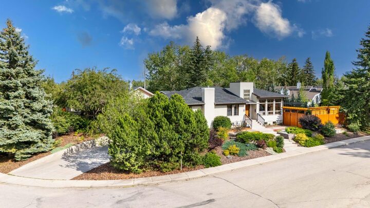 Property Photo: 5 Roselawn Crescent NW AB T2K 1L4