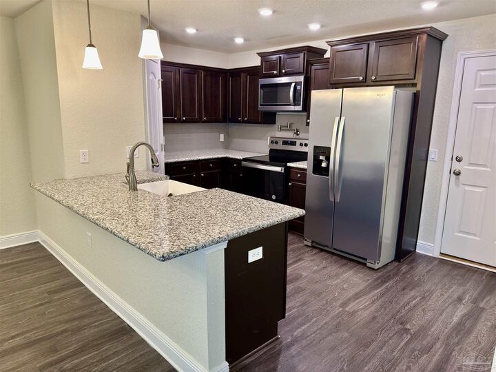 Property Photo:  5065 Peach Dr  FL 32571 