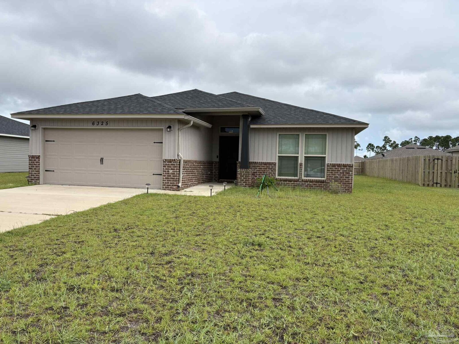 Property Photo:  6325 Red Pepper Dr  FL 32563 