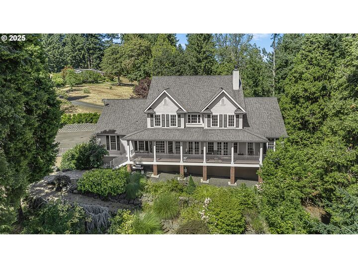 Property Photo: 375 Marina Vista Dr OR 97452