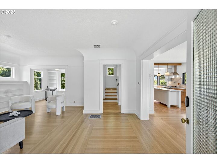 Property Photo:  1036 SE Sellwood Blvd  OR 97202 