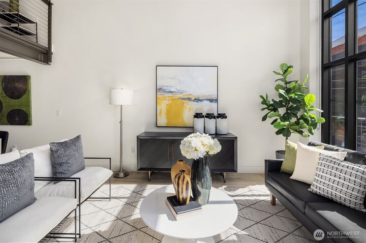 Property Photo: 2914 E Madison Street 209 WA 98112
