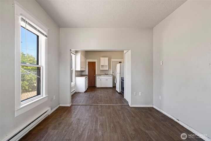 Property Photo:  1011 E 35th Street  WA 98404 