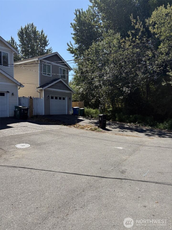 Property Photo: 8826 3rd Avenue S WA 98108