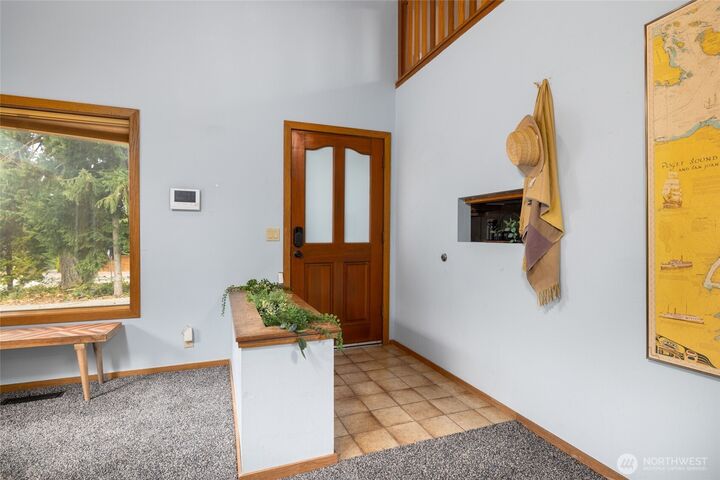 Property Photo:  2496  Yew Street Road  WA 98229 