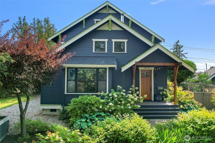 Property Photo:  2518 S Park Drive  WA 98225 