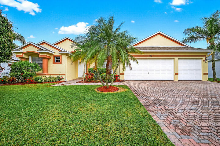 1257 Scarlet Oak Circle  Vero Beach FL 32966 photo