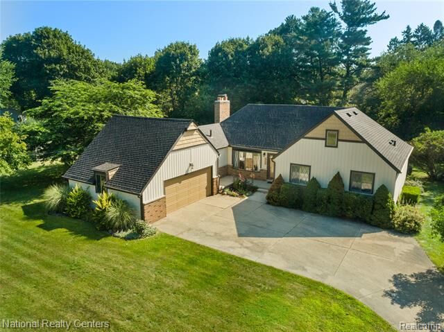 Property Photo:  3243 Norton Lawn  MI 48307 
