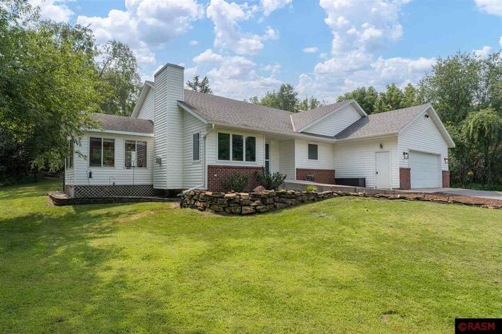 Property Photo: 204 Stonehenge Drive MN 56001