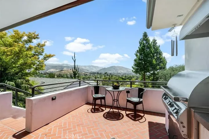 Property Photo: 150 Los Robles Court CA 93405