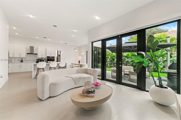Property Photo:  7771 SW 99th St  FL 33156 