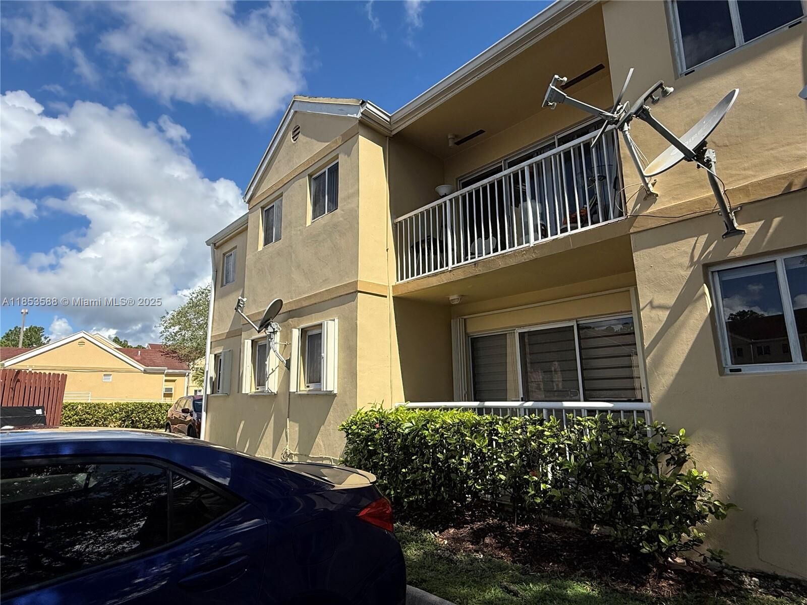 Property Photo: 13810 SW 112th St 102 FL 33186
