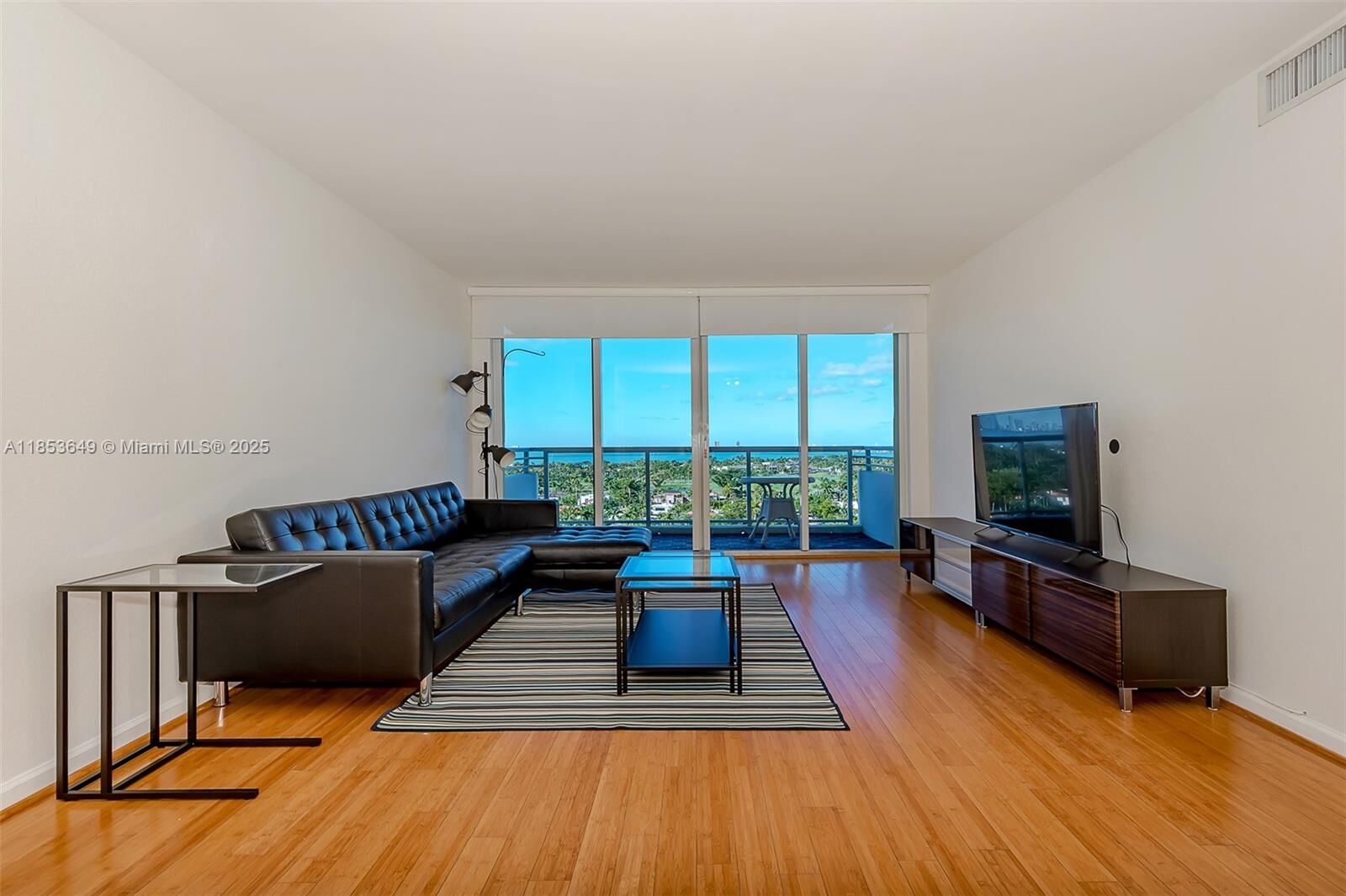 Property Photo: 5600 Collins Ave 15N FL 33140