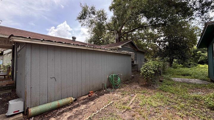 Property Photo: 4260 Fonville Ave. TX 77705