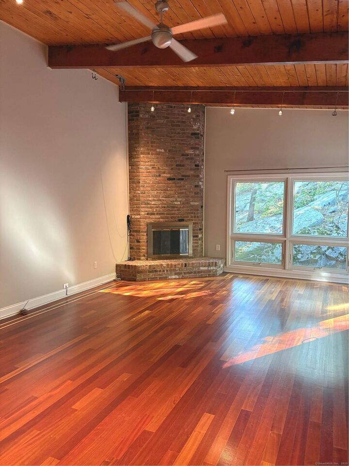 Property Photo:  90 Ledgebrook Drive 90  CT 06854 