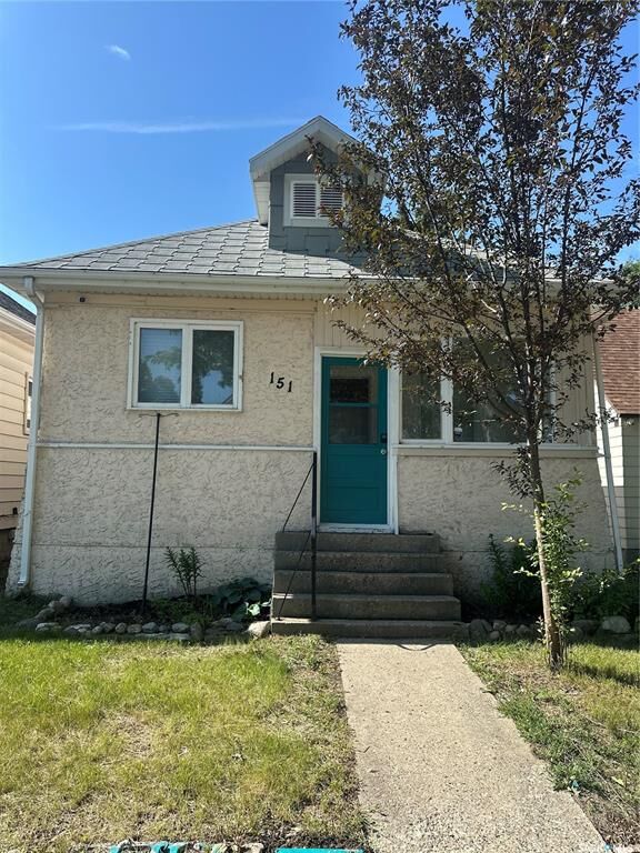 Property Photo:  151 Coteau Street W  SK S6H 5C4 