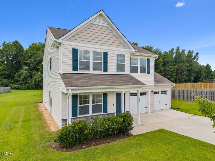 Property Photo:  186 Norris Farm Drive  NC 27501 