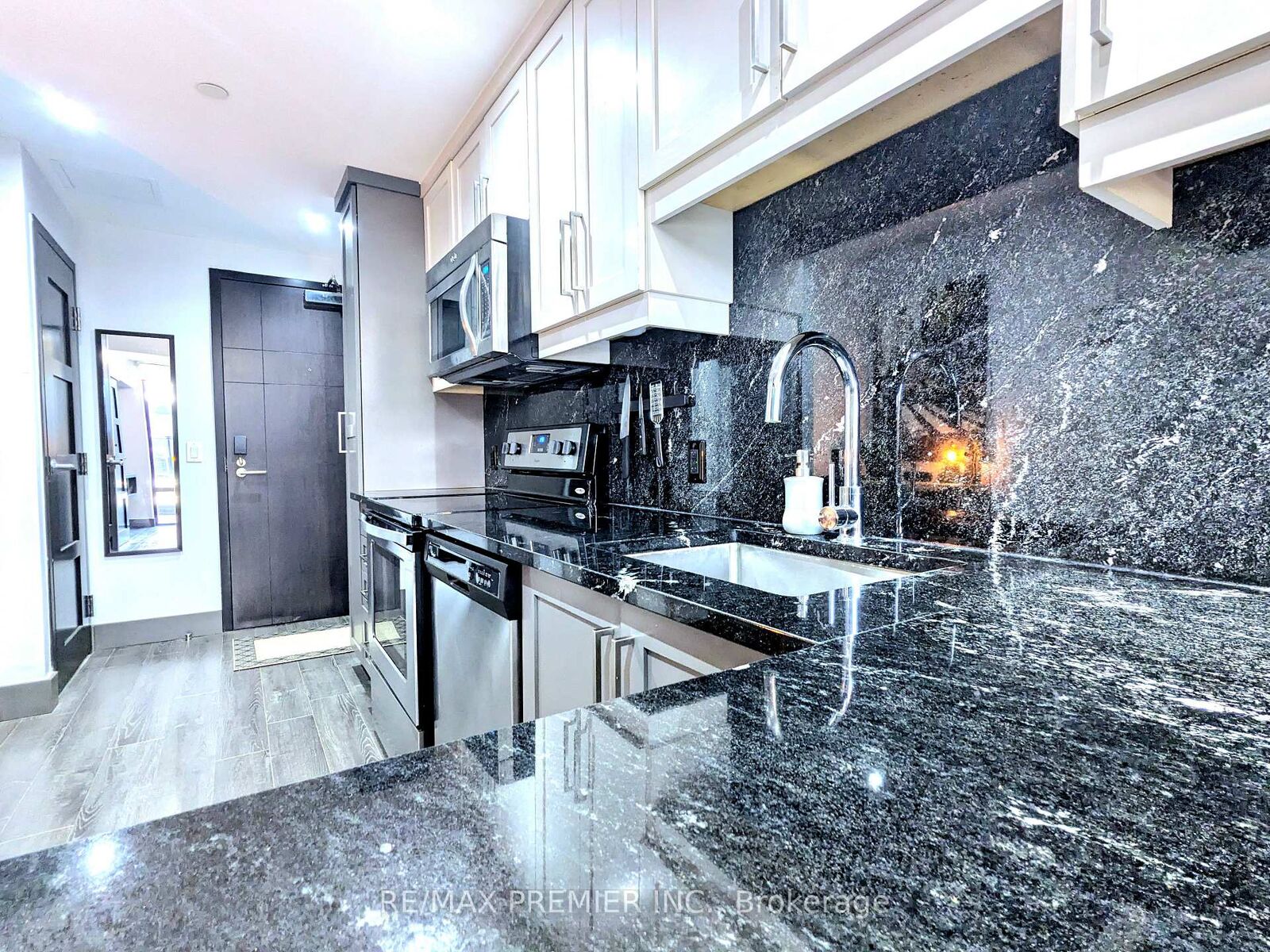Property Photo:  330 Phillip Street S803  ON N2L 3W9 