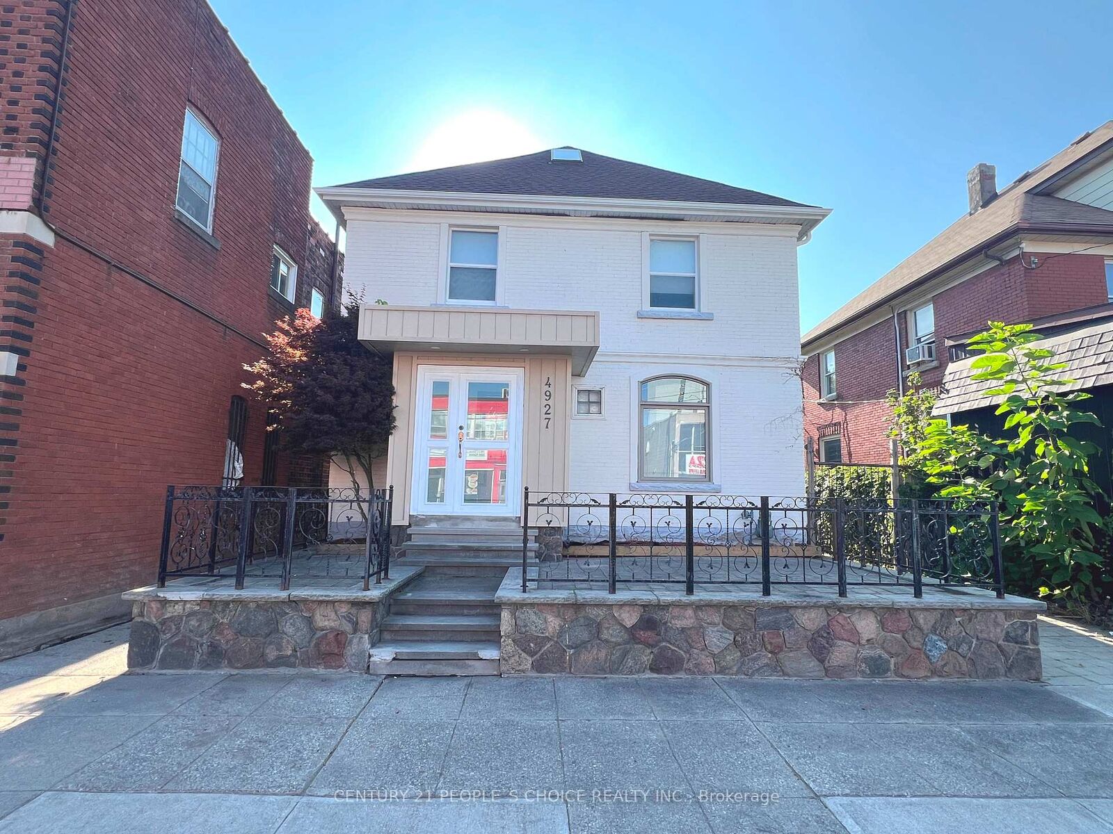 Property Photo: 4927 Victoria Avenue ON L2E 4C7
