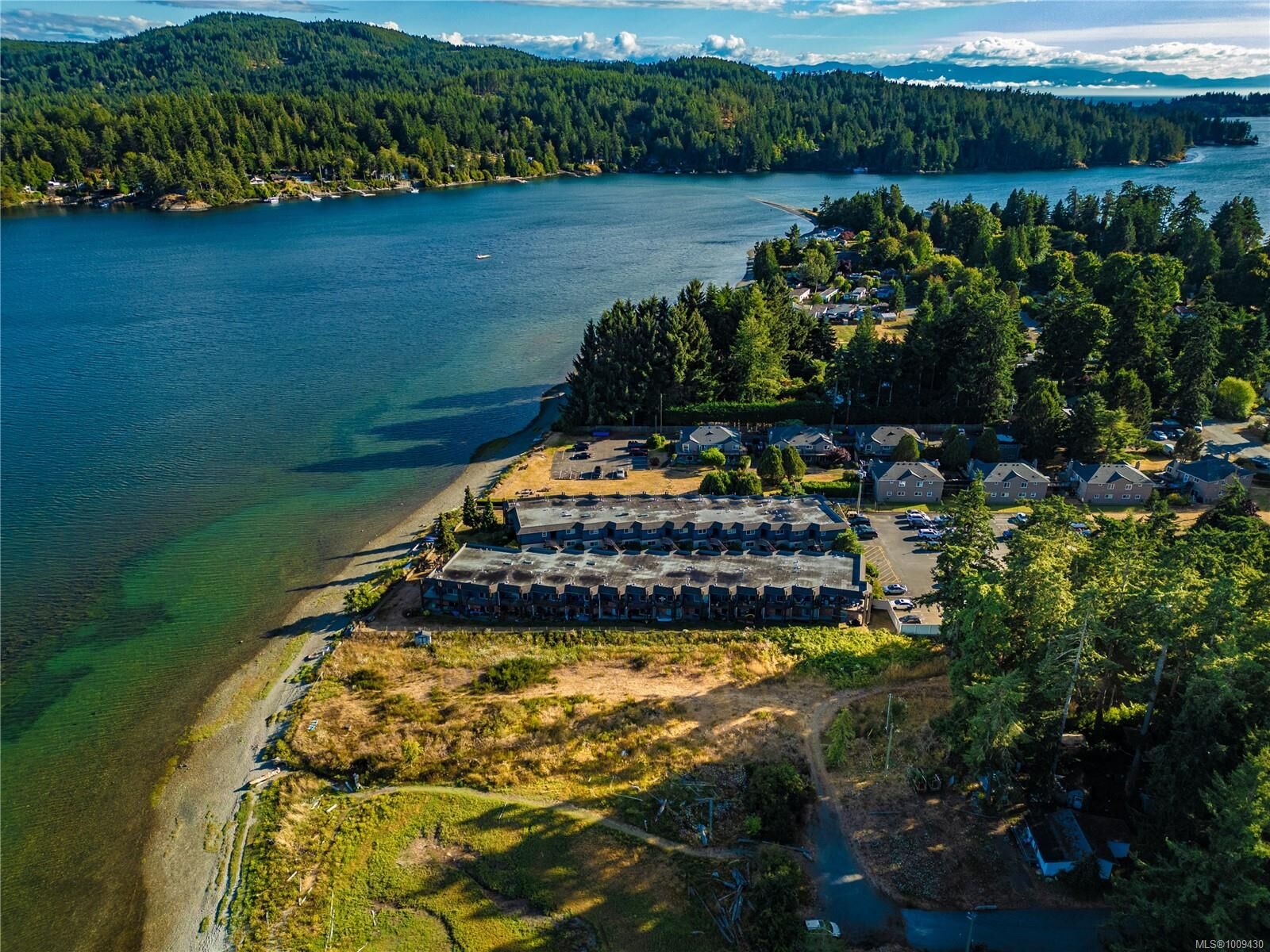 Property Photo:  6107 Seabroom Rd  BC V9Z 0B8 