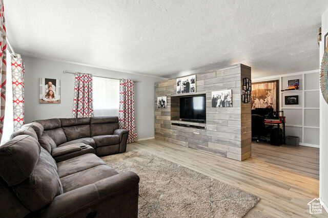 Property Photo: 380 S 300 E UT 84062
