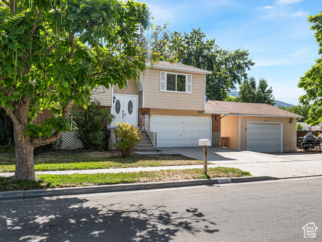 Property Photo: 11143 S Sandy Dunes Dr S UT 84094