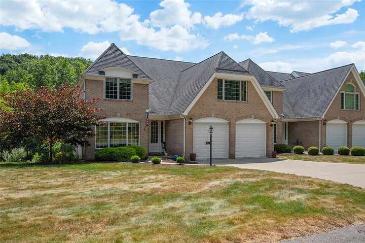 160 Saint Ives Way  Zelienople Boro PA 16063 photo