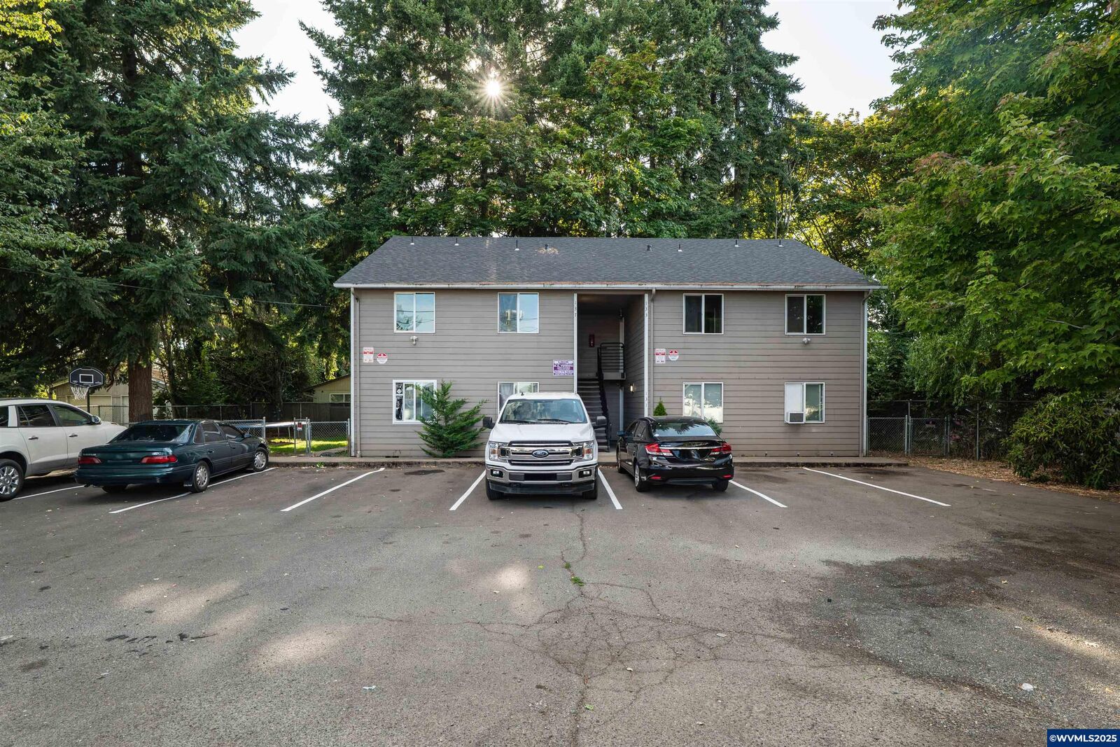 Property Photo: 131-137 37th Av SE OR 97317