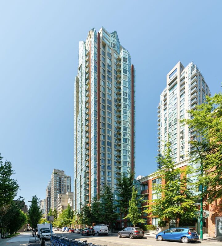 Property Photo:  939 Homer Street 801  BC V6B 2W6 
