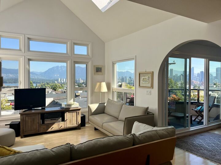 2121 W 5th Avenue 404  Vancouver BC V6K 1S1 photo