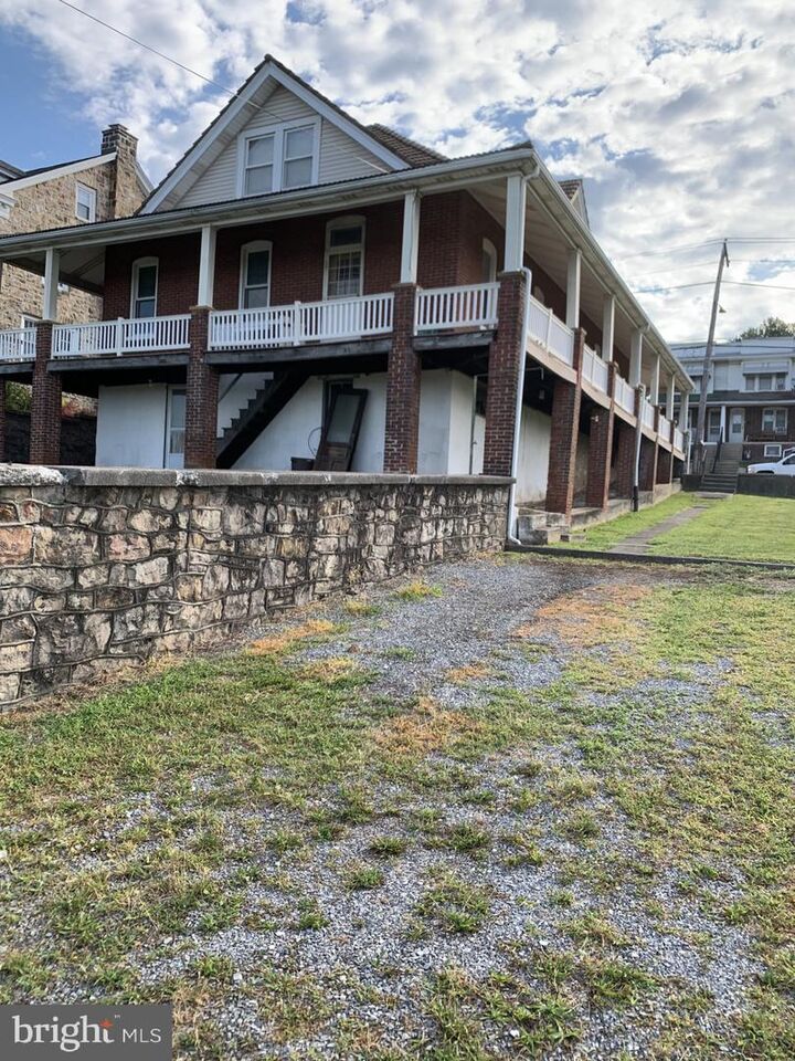 Property Photo: 434 S 4th Street PA 19526