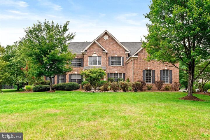 Property Photo: 6 Sleepy Hollow Court NJ 08501