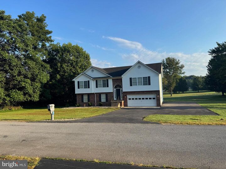 Property Photo:  98 Palace Court  WV 25428 