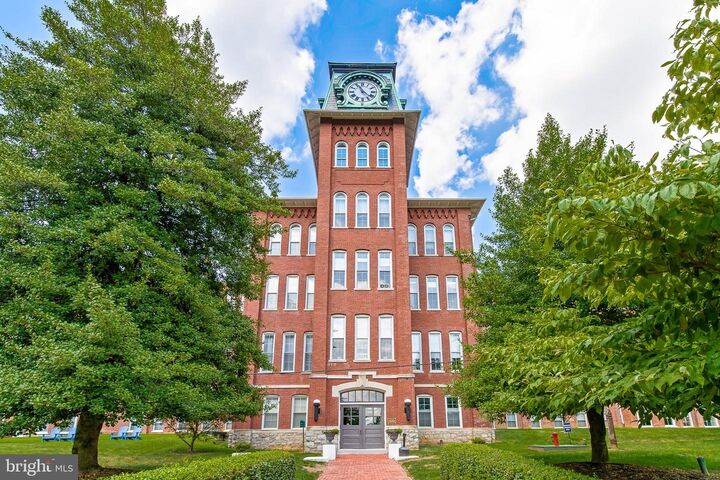 917 Columbia Avenue 211  Lancaster PA 17603 photo
