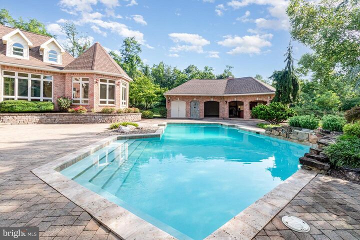 Property Photo:  133 Jeff Lane  PA 17036 