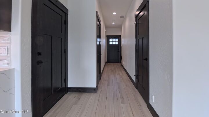 Property Photo:  206 E Lobo Loop  ID 83835 