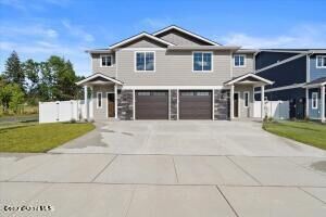 Property Photo: 198 E Lobo Loop ID 83835