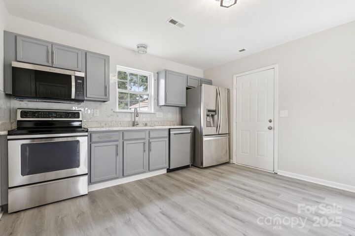 609 Billingsley Road  Charlotte NC 28211 photo