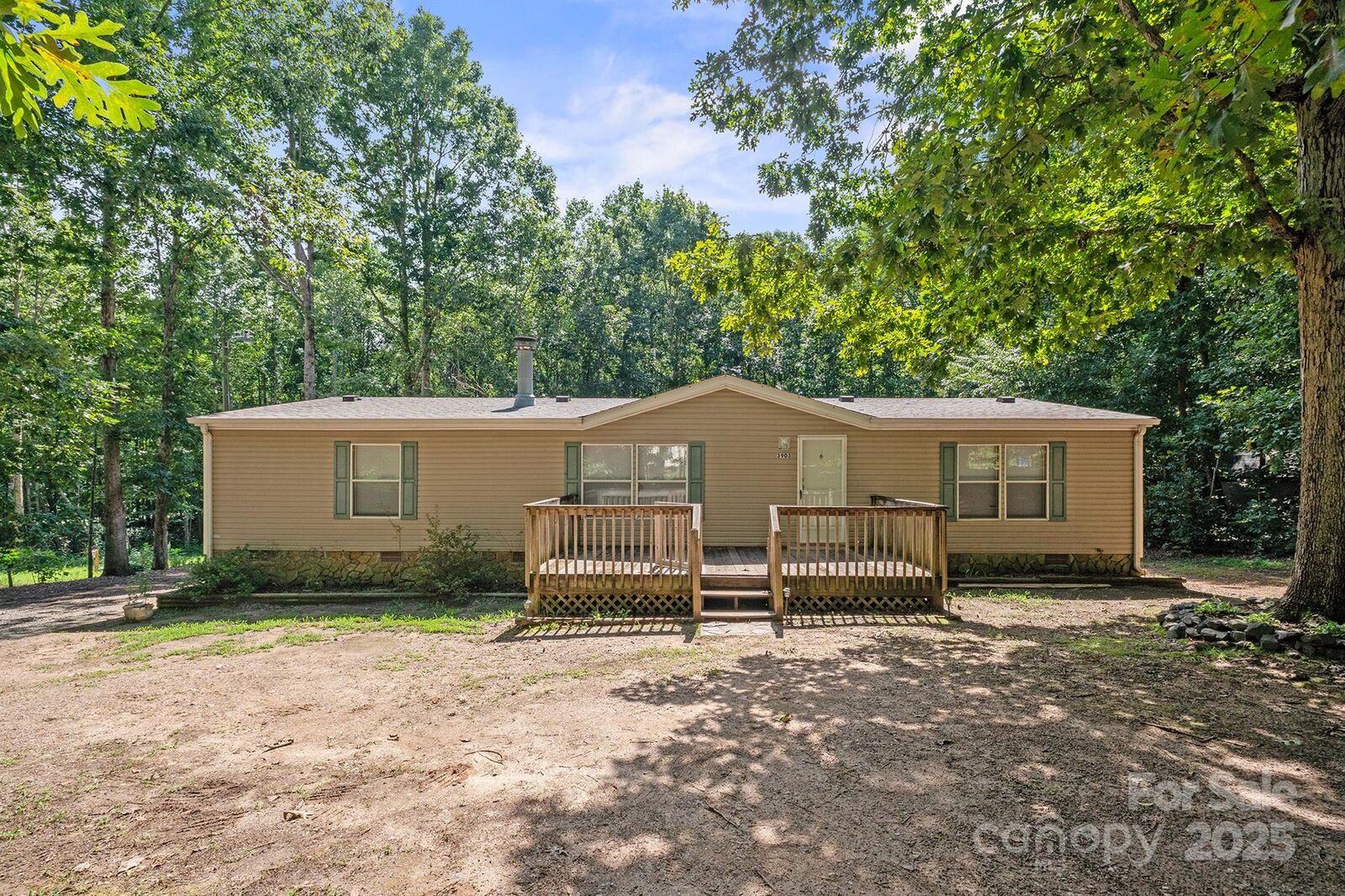 Property Photo:  3903 Benny Shrum Lane  NC 28650 