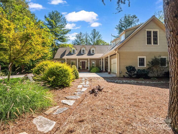 Property Photo:  1441 Pheasant Run Court  NC 28655 