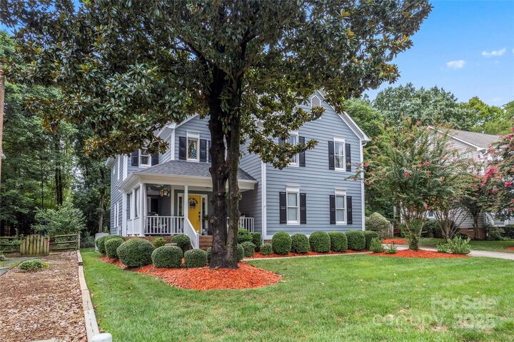 Property Photo: 9115 Crofton Springs Drive NC 28269