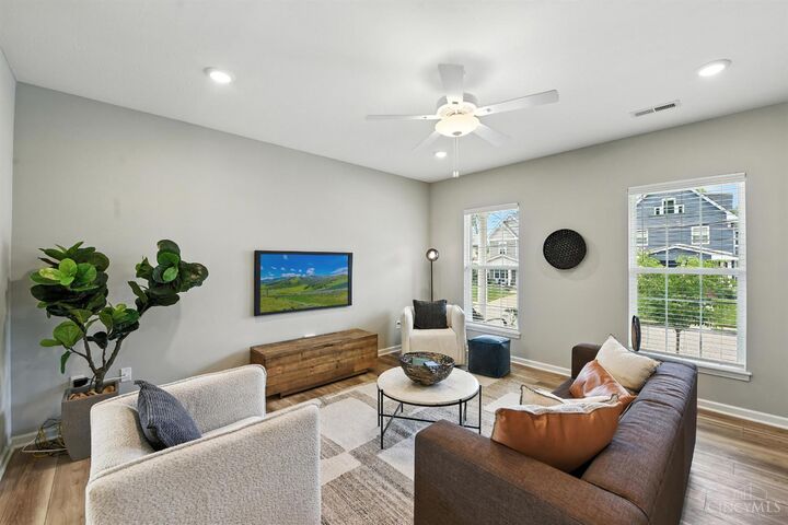 Property Photo: 1545 Ruth Avenue OH 45207