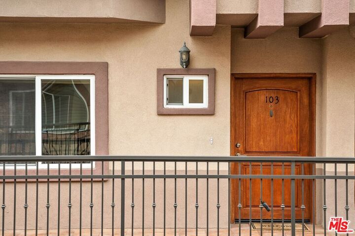 Property Photo:  5241 Colodny Dr  CA 91301 