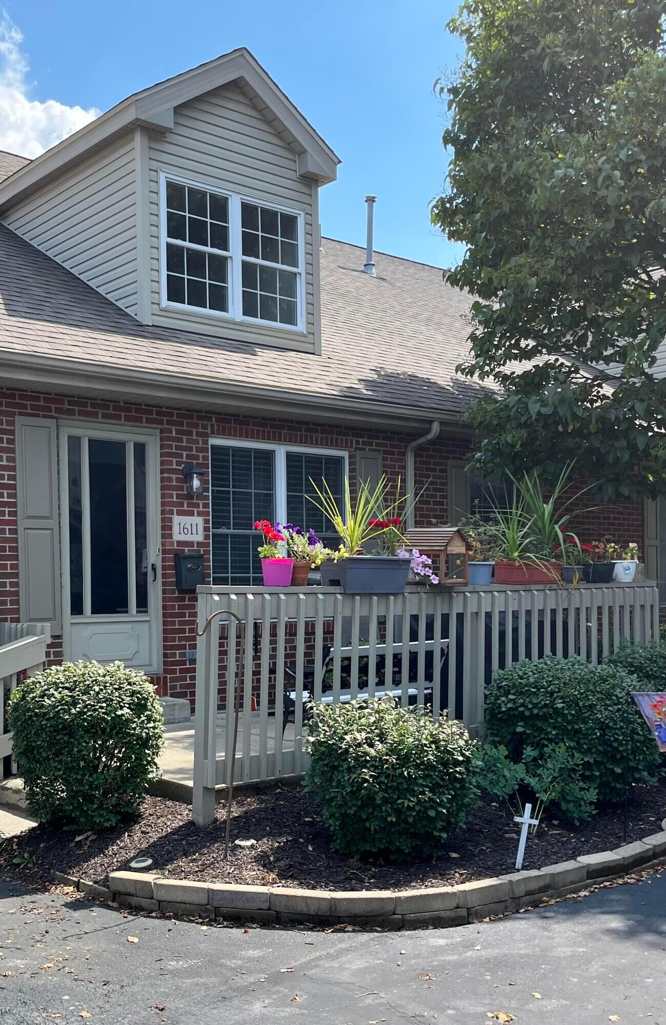 Property Photo:  1611 Bryn Mawr Drive  OH 43055 