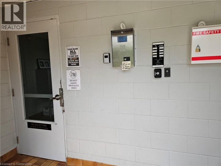 Photo de la propriété: 4 Avalon Place 102 ON N2M 4N6